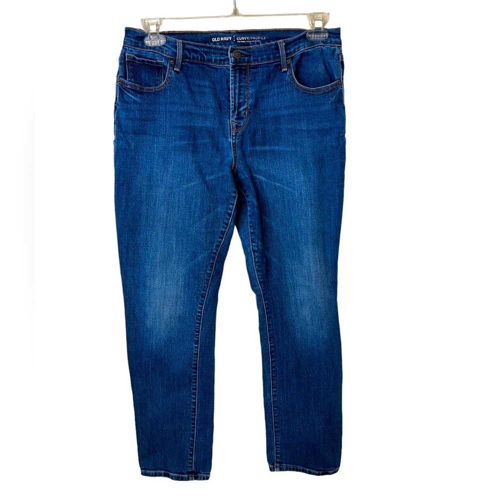 FADED BLUE JEANS LADYS MID-RISE, CURVY PROFILE SIZE 32 INCH’S WAIST, 27☑️